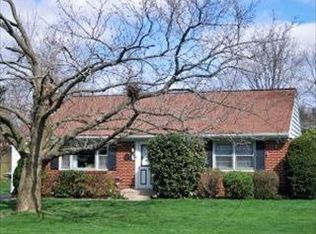 423 Delp Rd, Lancaster, PA 17601