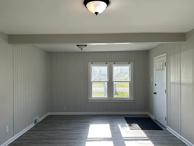 3 bed, 1084 sqft, $1,700 — Photo 2