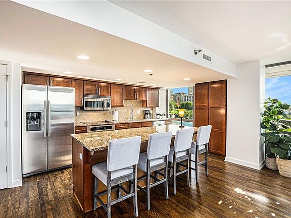 4th image of 600 E Admiral Blvd #608