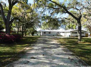 119 E Cowpen Lake Point Rd, Hawthorne, FL 32640