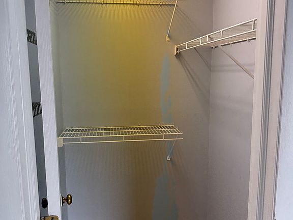 5th image of 1600 Park Cir APT 512