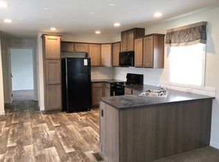 40136 Winslow Ct, Sterling Heights, MI 48310