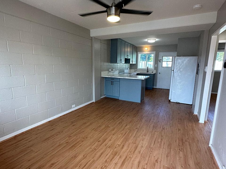 1st image of 284 California Ave APT C4