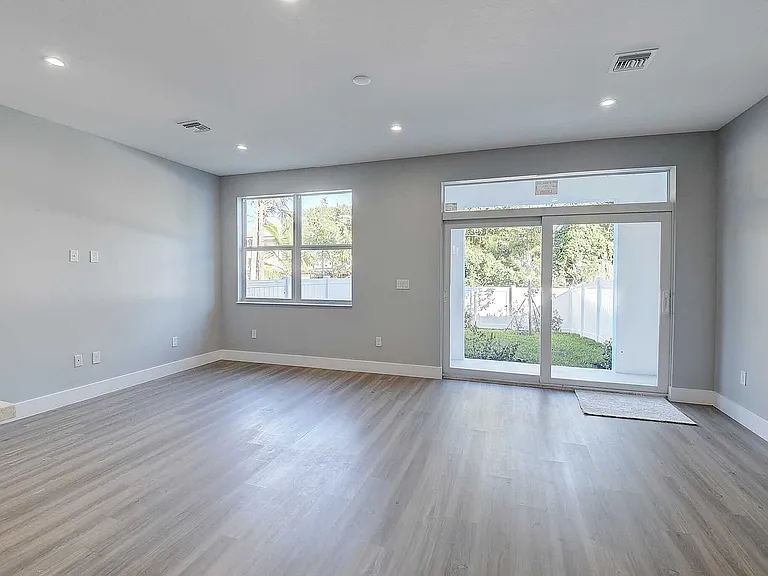 Frederick Isles Townhomes — Photo 14