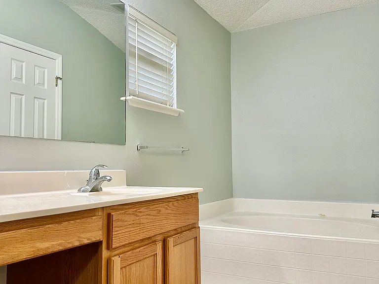 14237 Econ Woods Ln — Photo 8