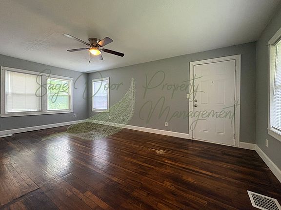 4th image of 2420 E 51st St