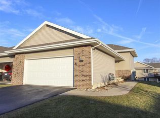 1437 Asbury Ln, Waterloo, IA 50701