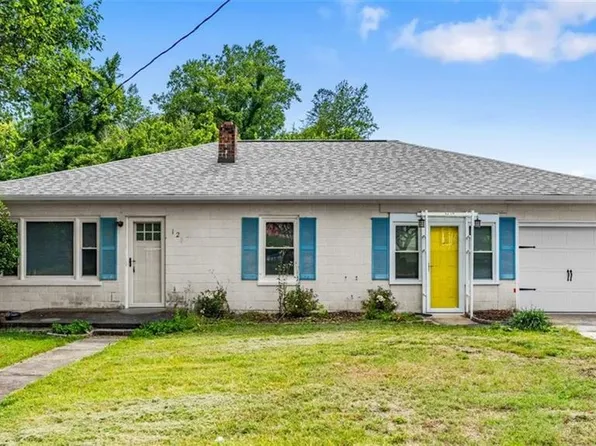 124 Birchwood Dr, Mount Airy, NC 27030