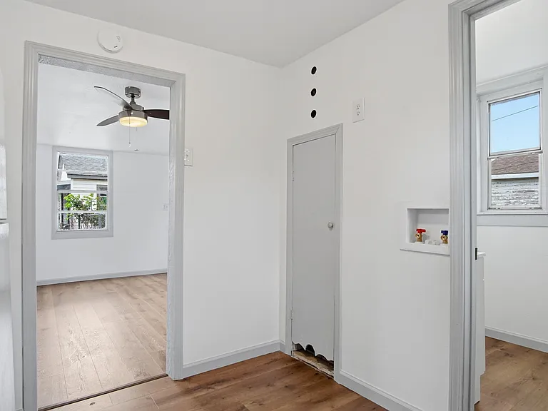 2228 SW Grand Blvd #B — Photo 9