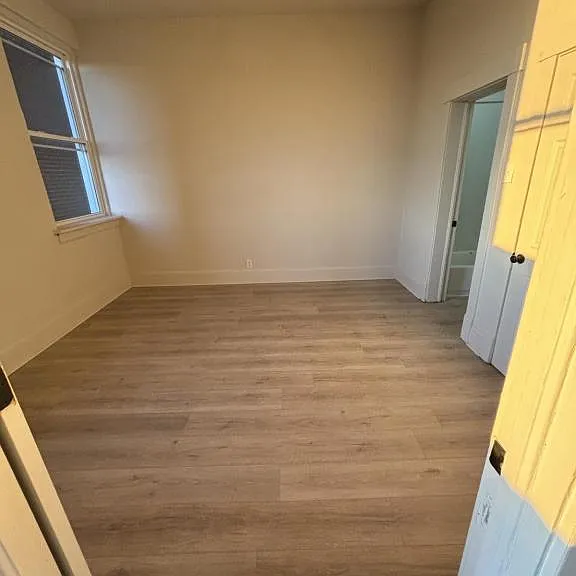 404 E Bond St #7 — Photo 5