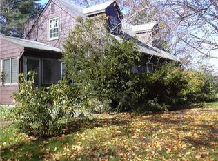 240 Tarkiln Rd, Glocester, RI 02814