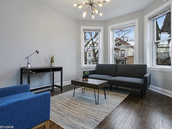 3rd image of 2855 N Avers Ave APT 3