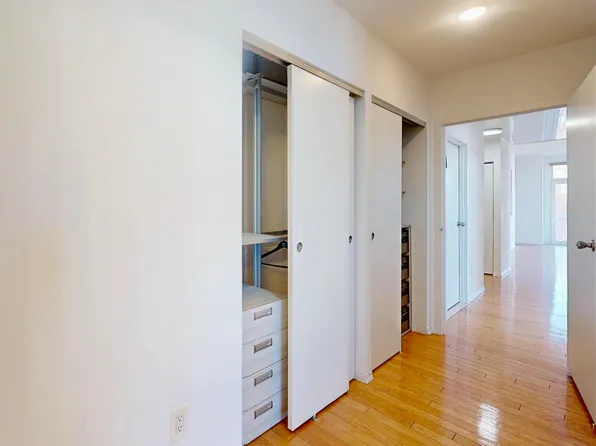 135 Oceana Drive East image 19 of 36