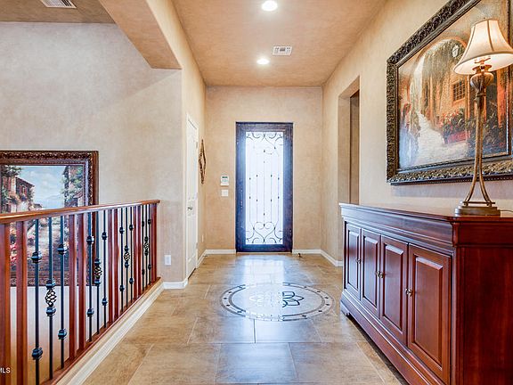4th image of 3446 E Virgil Dr