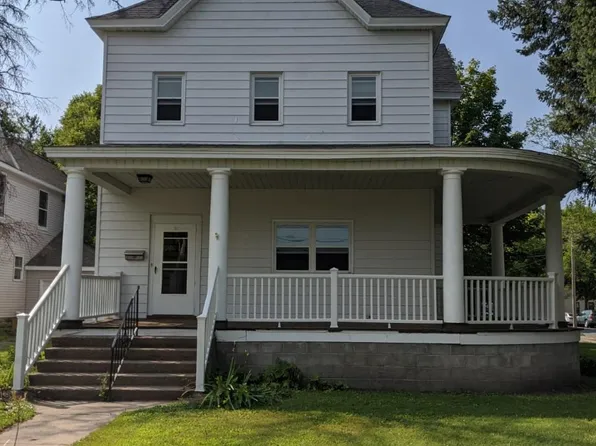 804 9th Ave E #1/2, Menomonie, WI 54751