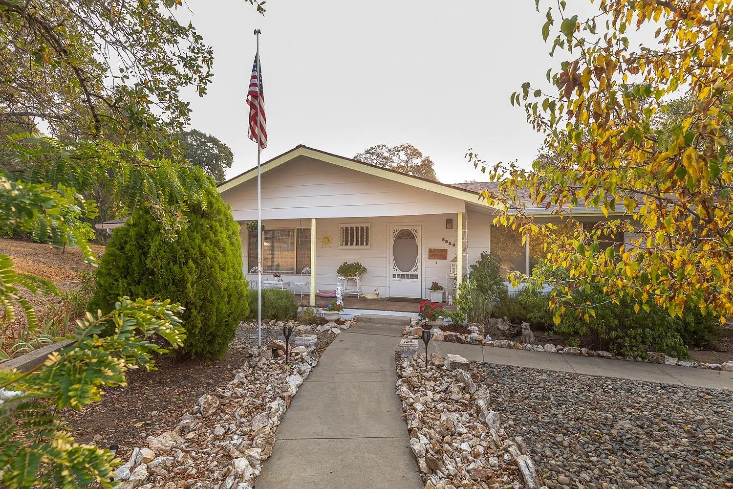 5050 Mykleoaks Rd photo 1