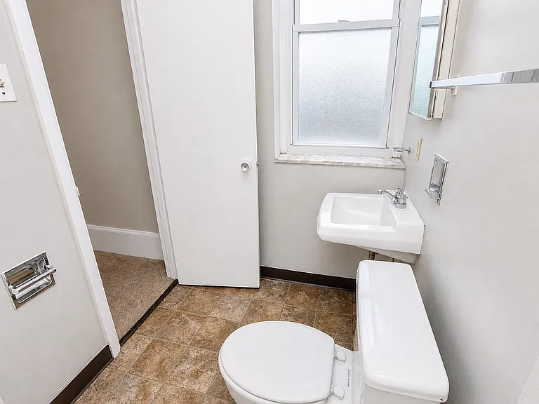 300 Melwood Ave — Photo 5