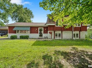 2912 Bennington Dr, Springfield, IL 62704