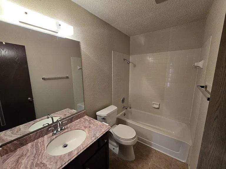 807 Lexington Rd #A — Photo 11