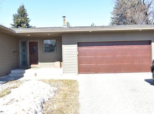 2420 Lilac Ln N, Fargo, ND 58102
