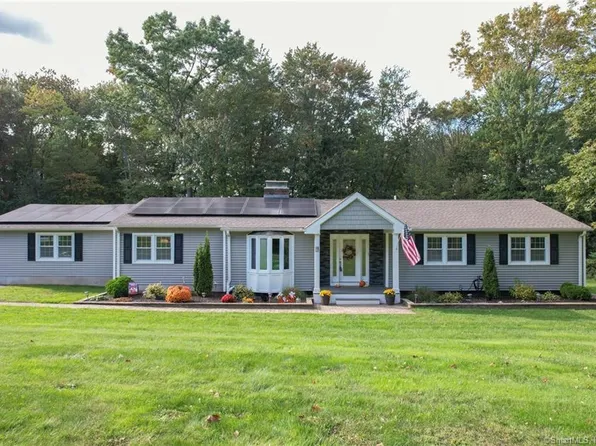 47 Carriage Drive, Cheshire, CT 06410