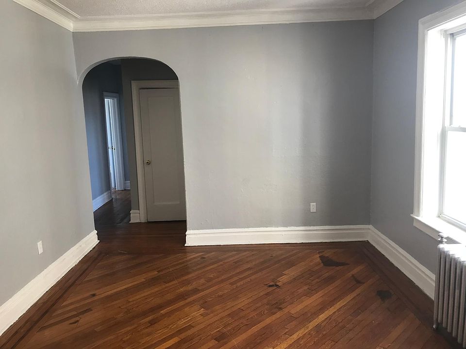 1st image of 160 Grumman Ave #508