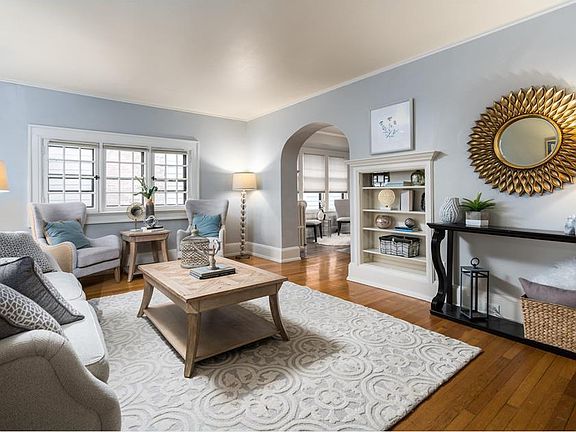 3rd image of 4207 N Stowell Ave #1
