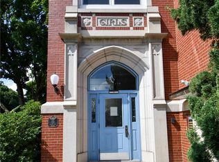 15 Curtis St APT 306, Cranston, RI 02920