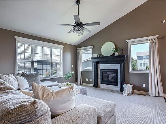 3rd image of 100 SW Wind Garden Cir