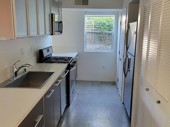 4th image of 5806 Waring Ave APT 3