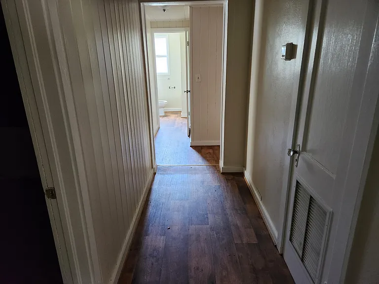 2924 Hampton St — Photo 8