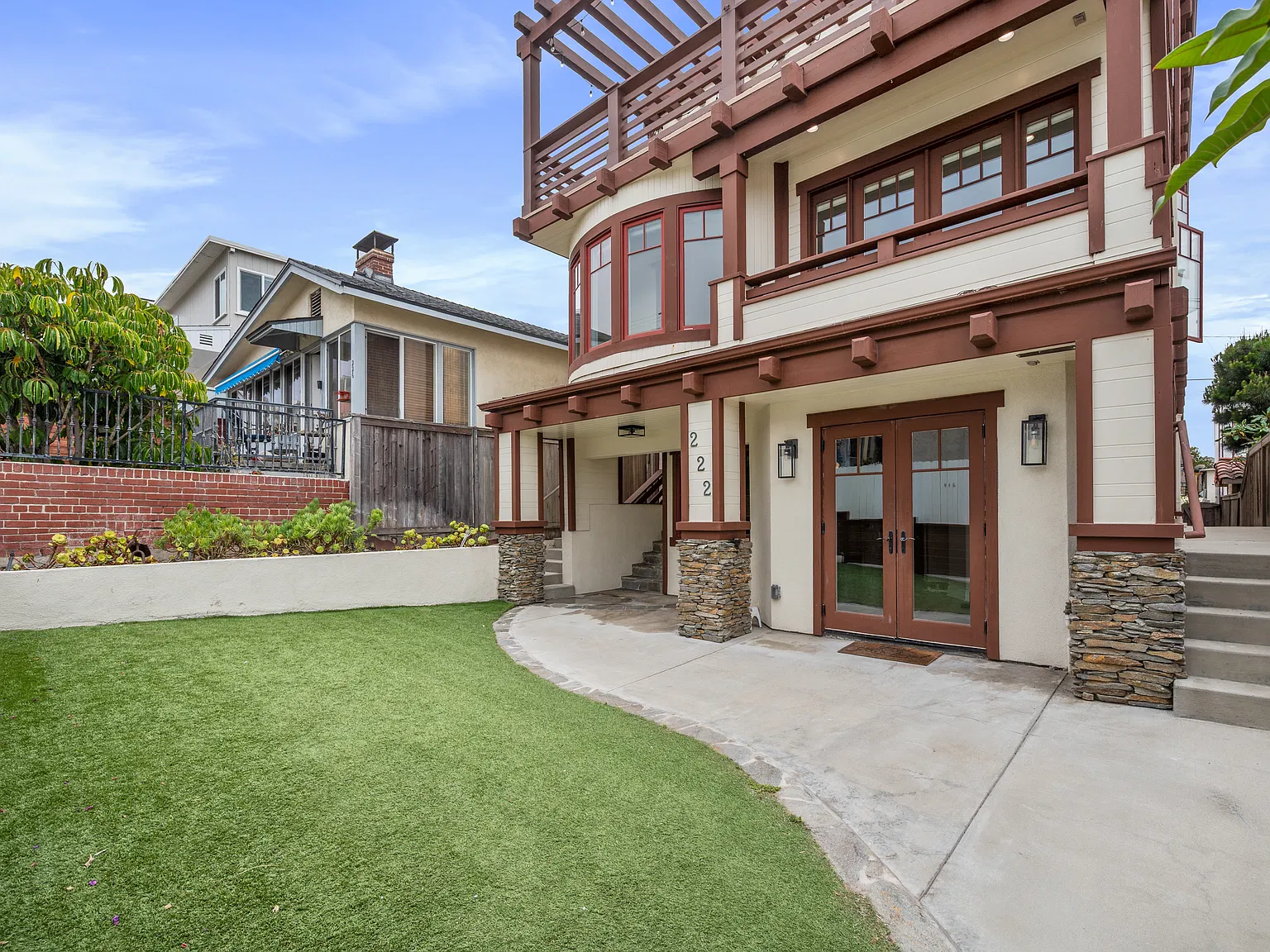 5 bed, 3228 sqft, $21,500 — Photo 3