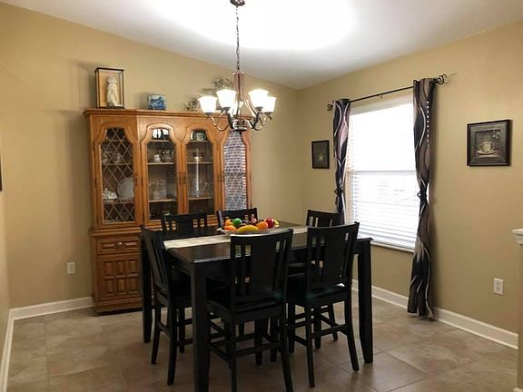 2nd image of 6461 Arbor Ln