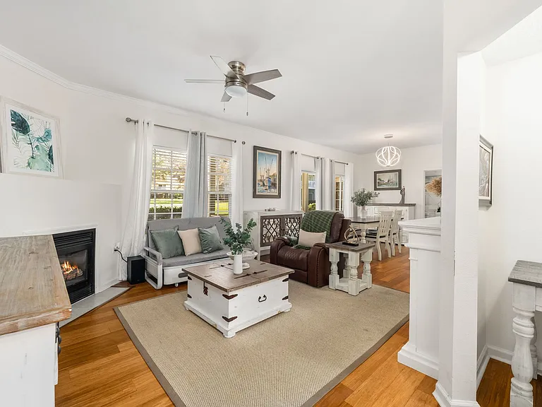 10000 SW 52nd Ave #35 — Photo 4