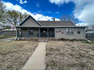 802 Chestnut St, Arapahoe, NE 68922