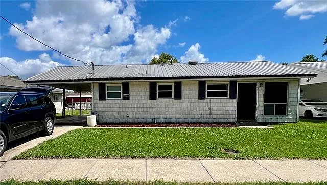 371 Joseph Pl — Photo 1