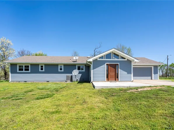 18936 Rockhill Dr, Siloam Springs, AR 72761