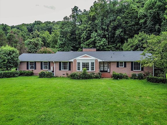 2nd image of 1002 Allenwood Dr