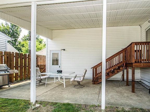 5th image of 19112 Davinwood Dr