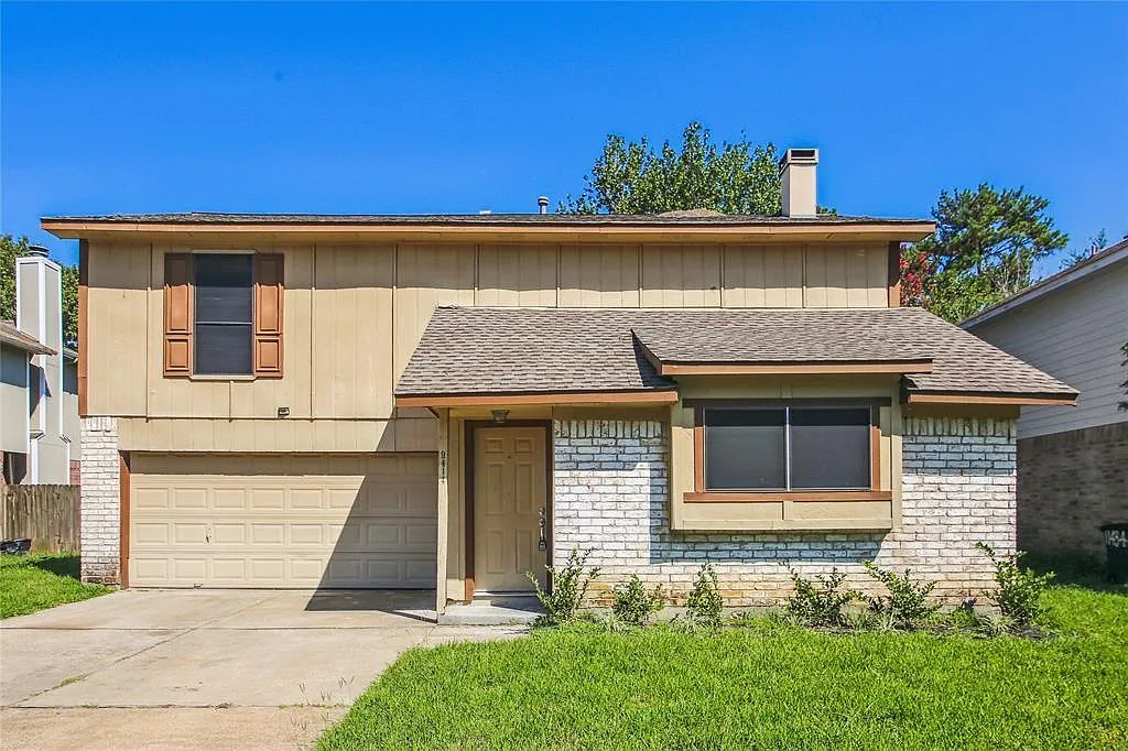 3 bed, 2.5 bath, 1782 sqft, $1,800 — Photo 1