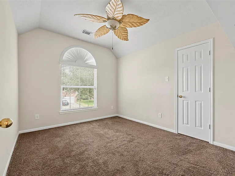 6411 Briar Moss Ln — Photo 10