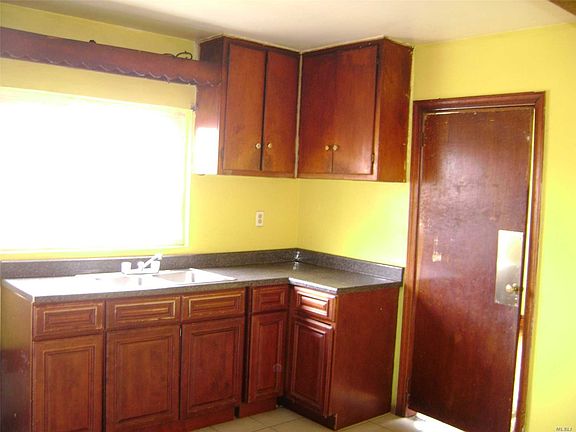 2nd image of 114 Udall Dr