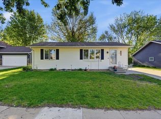 5320 Marius Dr, Cedar Falls, IA 50613
