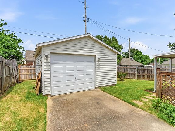 5th image of 5562 Angelace Dr S