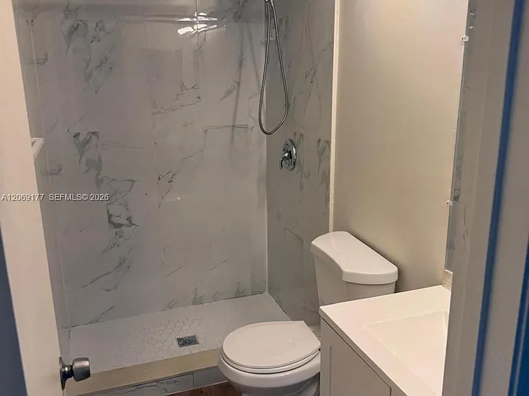 529 Shady Pine Way #B2 — Photo 9