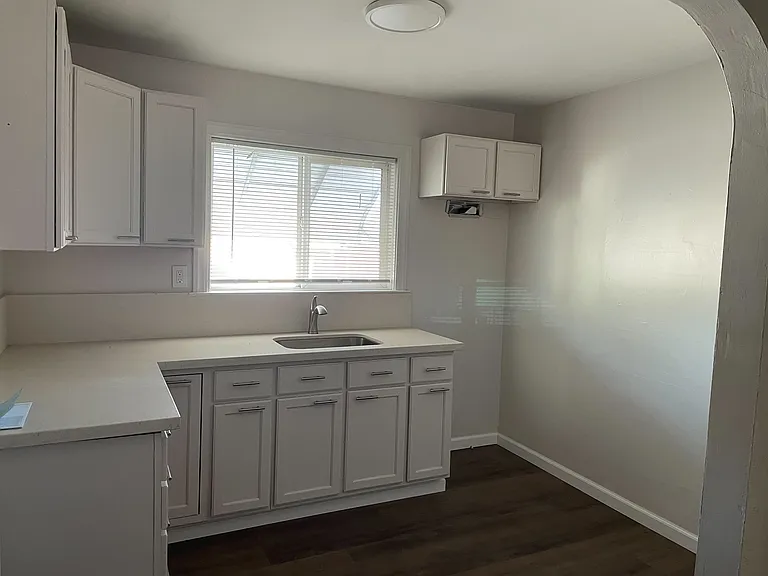 720 Virginia St — Photo 14