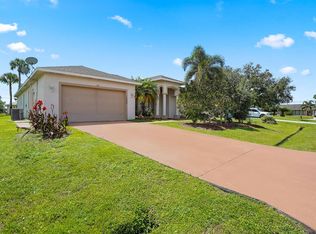 1092 SW Majorca Ave, Port Saint Lucie, FL 34953