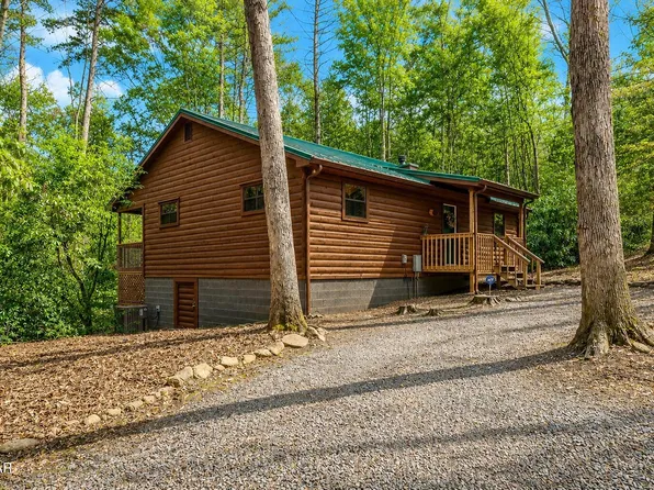 3386 Rocky Ridge Rd, Cosby, TN 37722