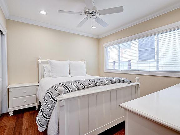 5th image of 2110 Ocean Dr