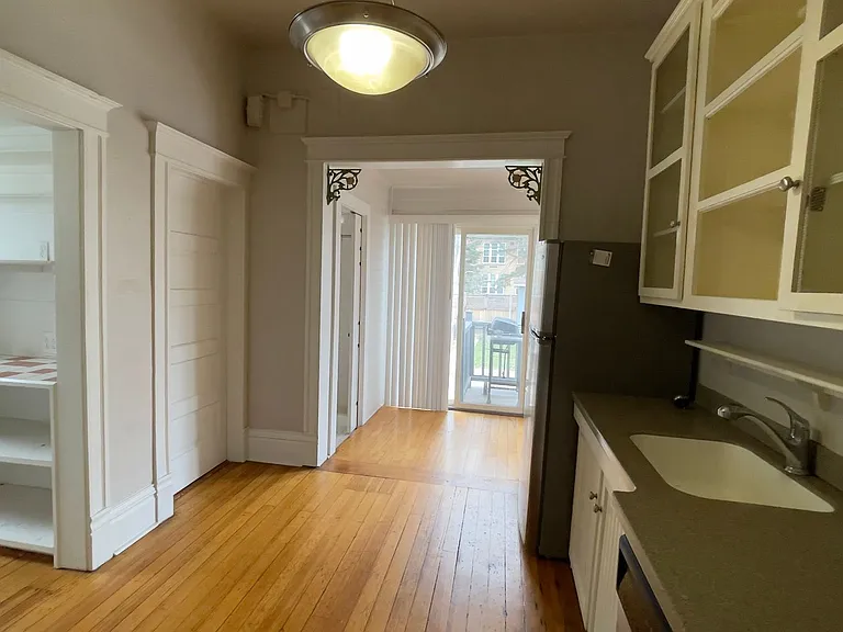 1011A N Corona St — Photo 5